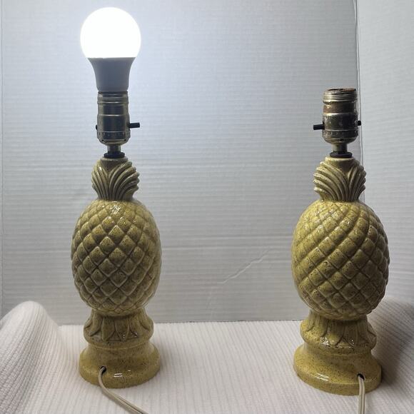 VTG Underwriters Laboratories Yellow Pineapple Ceramic Table Lamps - 2 MCM RETRO - Picture 5 of 16